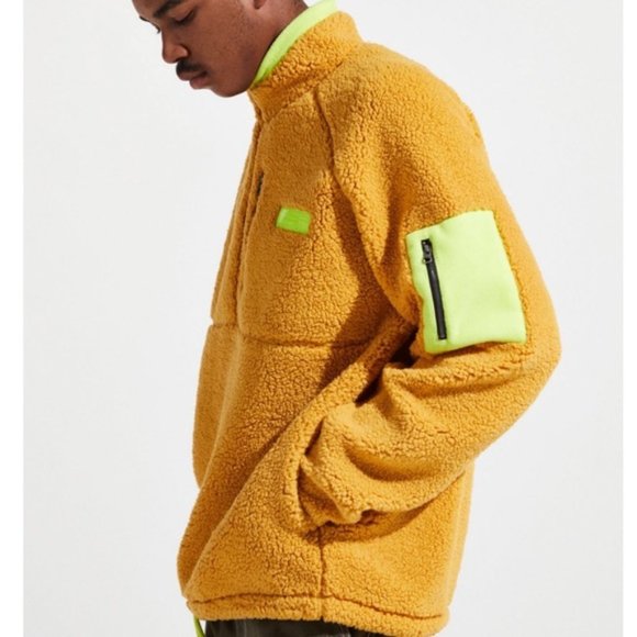 Urban Outfitters Fila Cozy Sherpa Half-Zip Sweatshirt - Picture 2 of 10